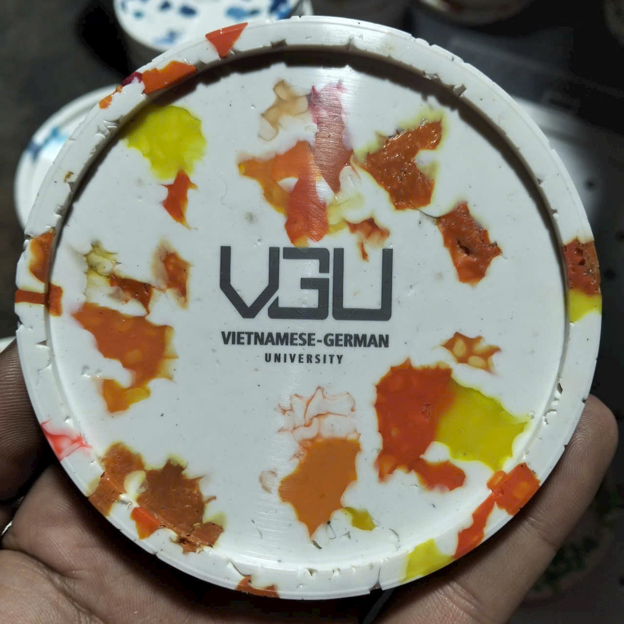 Khắc Laser lên nhựa